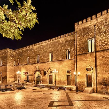 Castello Conti Filo Bed and Breakfast Torre Santa Susanna Exteriör bild
