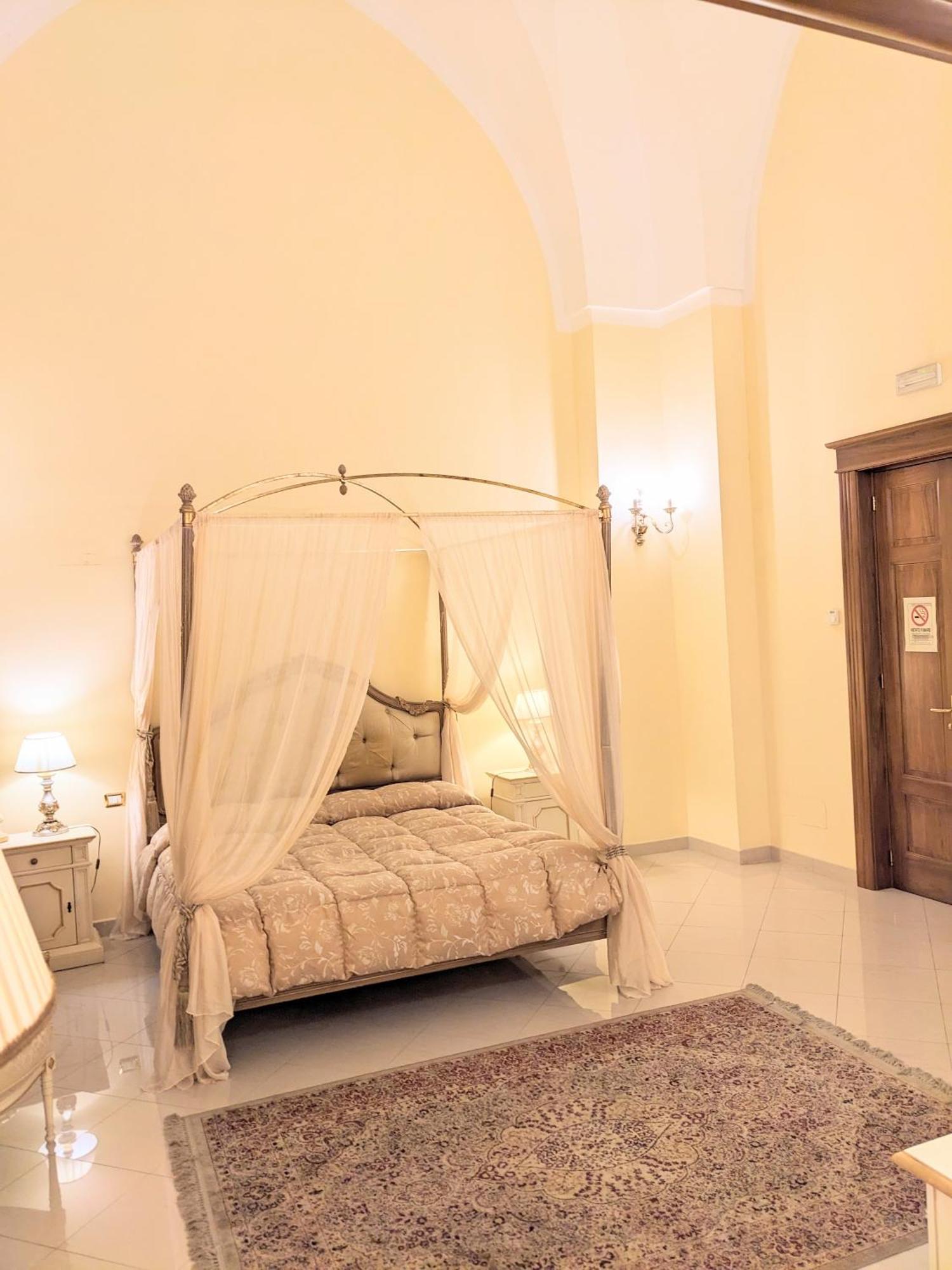 Castello Conti Filo Bed and Breakfast Torre Santa Susanna Exteriör bild