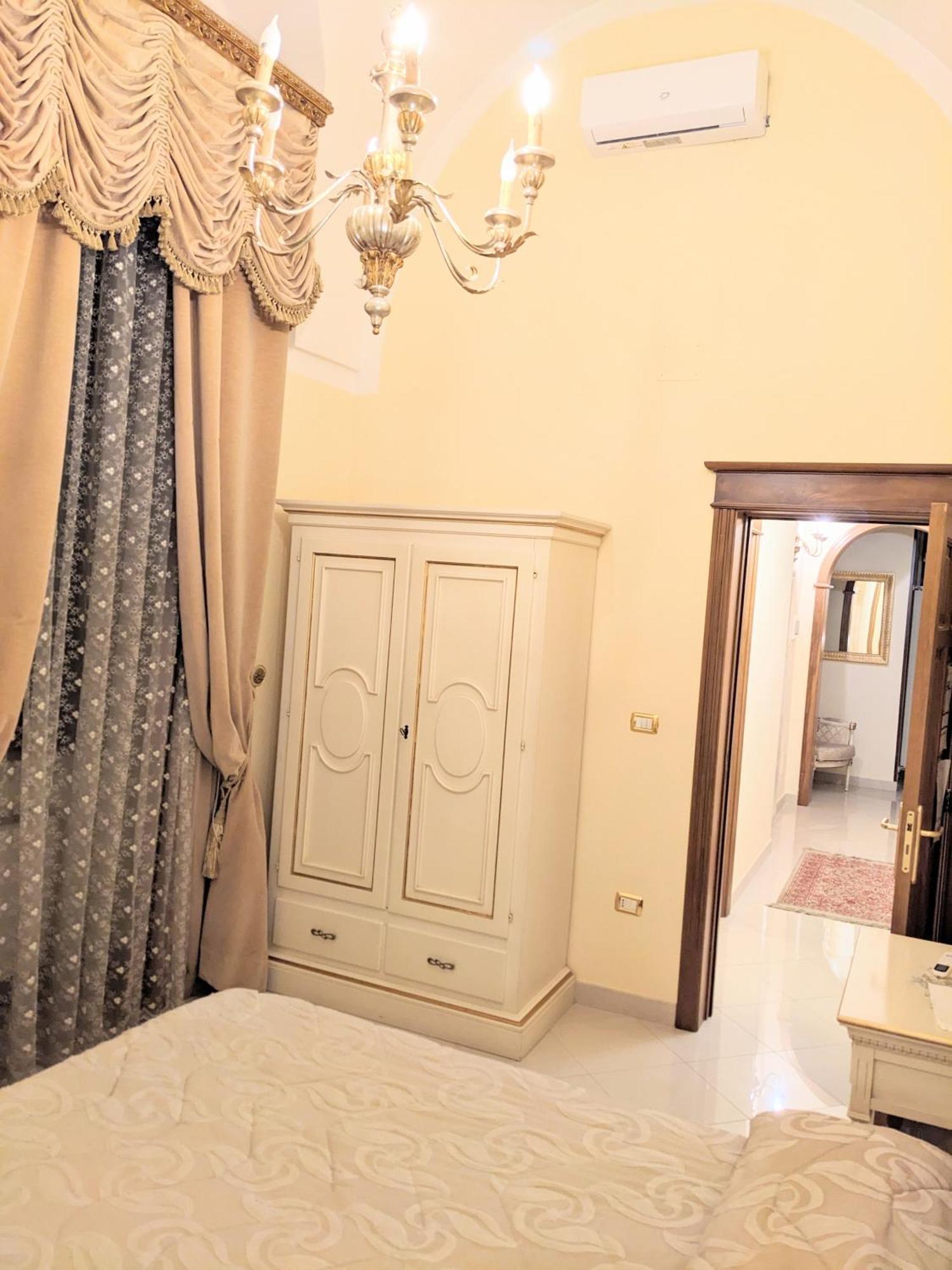 Castello Conti Filo Bed and Breakfast Torre Santa Susanna Rum bild